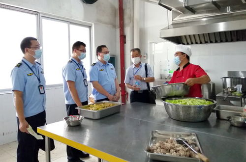 凌云 四個抓實 筑牢食品餐飲安全監(jiān)管網(wǎng)