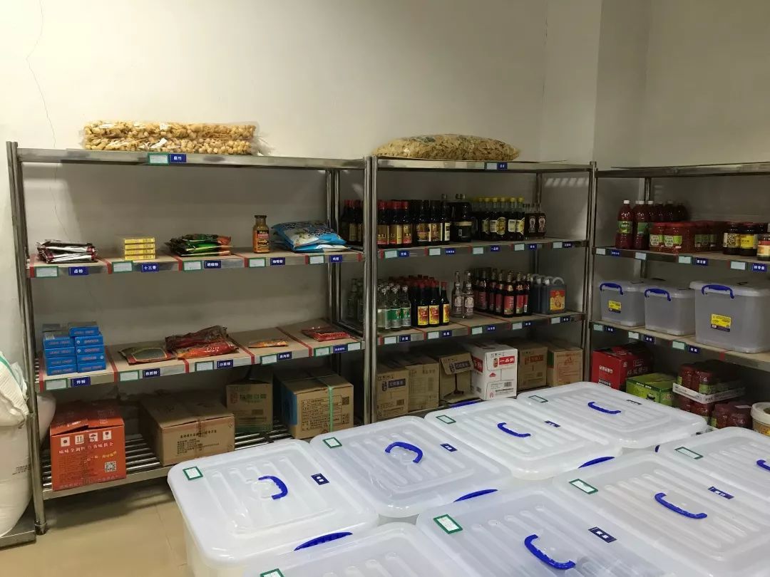 舌尖安全 重視源頭——延奎實(shí)小食品安全管理人員赴廈門(mén)利生餐飲公司考察餐飲管理