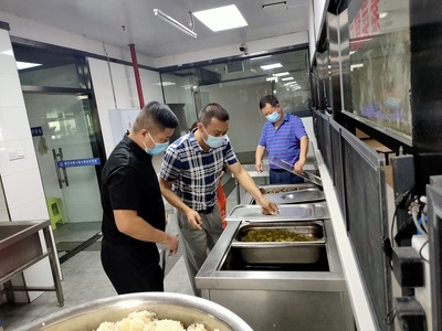 南川區(qū)市場監(jiān)督管理局開展2021年高(中)考及學業(yè)水平考試餐飲食品安全專項檢查